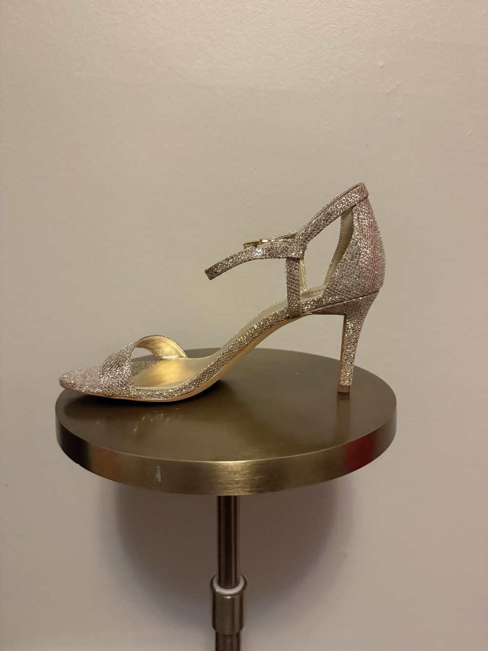 Michael Kors Simone Silver Glitter Ankle Strap Heels Sandals Size 8M